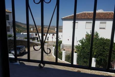 Casa Rural El Patio Guest House Zahara De La Sierra Exterior photo